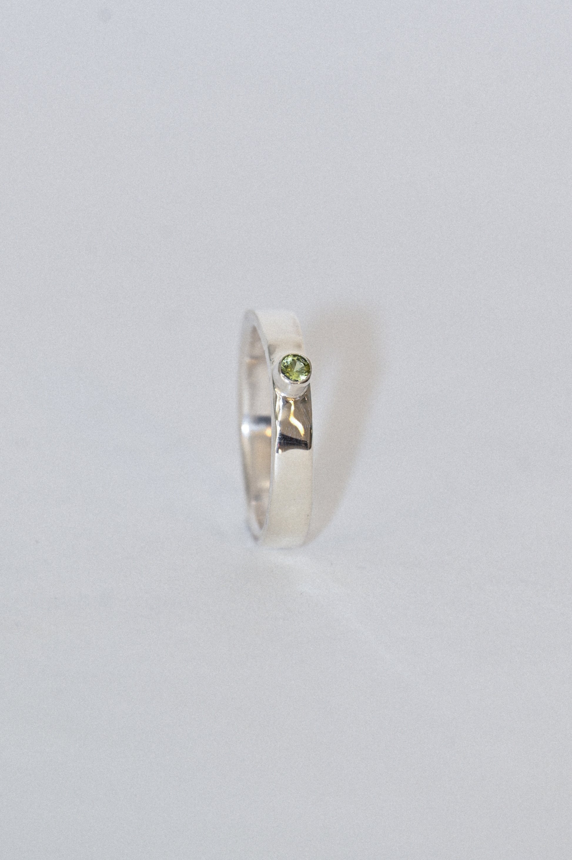 narrow band x round green turmaline